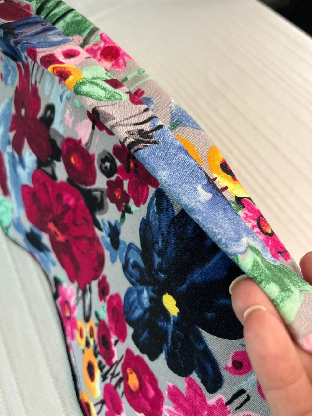 thirty-one Floral Print, Zip top storage Clutch - Multicolor 2
